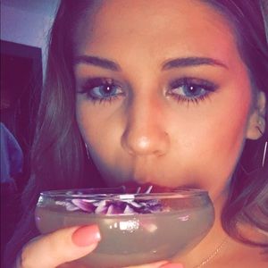 Meet your Posher, Shelbi